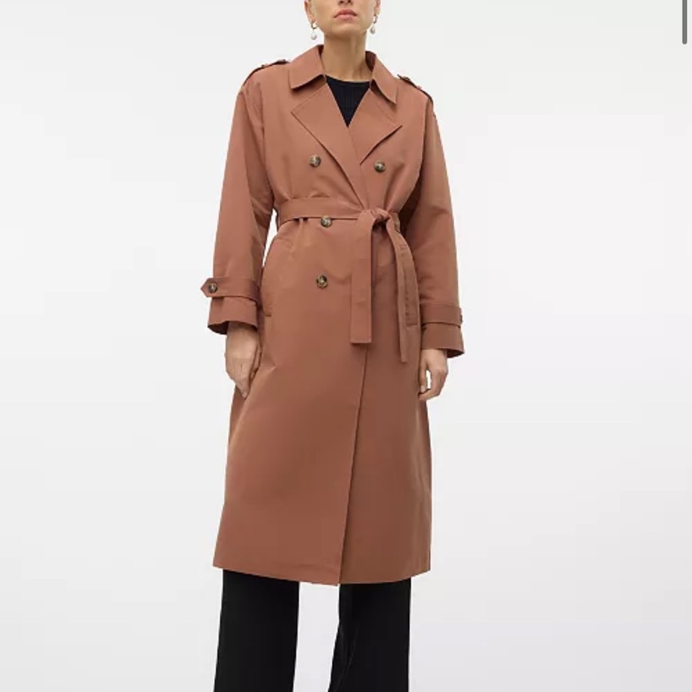 Vero Moda
Women's Chloe Belted Oversized Trench Coat Size: Medium